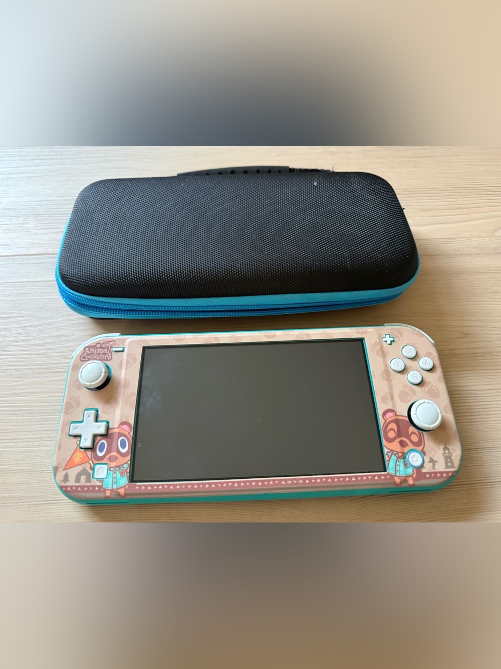 Nintendo Switch Lite Turquoise + Animal Crossing Skin + Hard Case